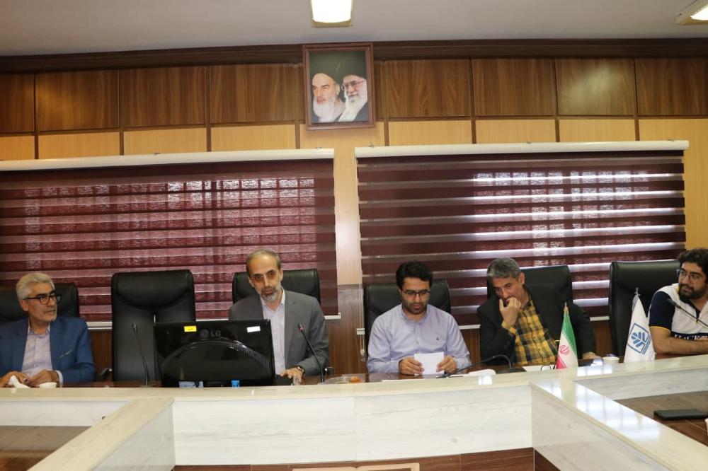 نشست مجمع انجمنهای علمی دانشجویی با معاون فرهنگی و اجتماعی دانشگاه مازندران