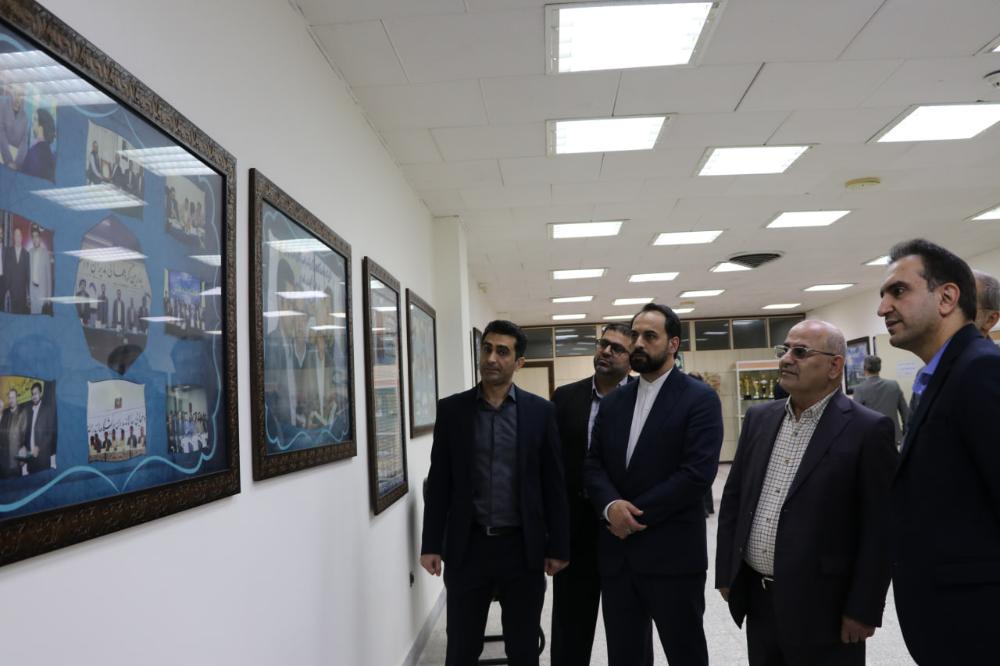 بازدید عضو کمیسیون اصل ۹۰ مجلس شورای اسلامی از کتابخانه مرکزی و مرکز اسناد دانشگاه مازندران